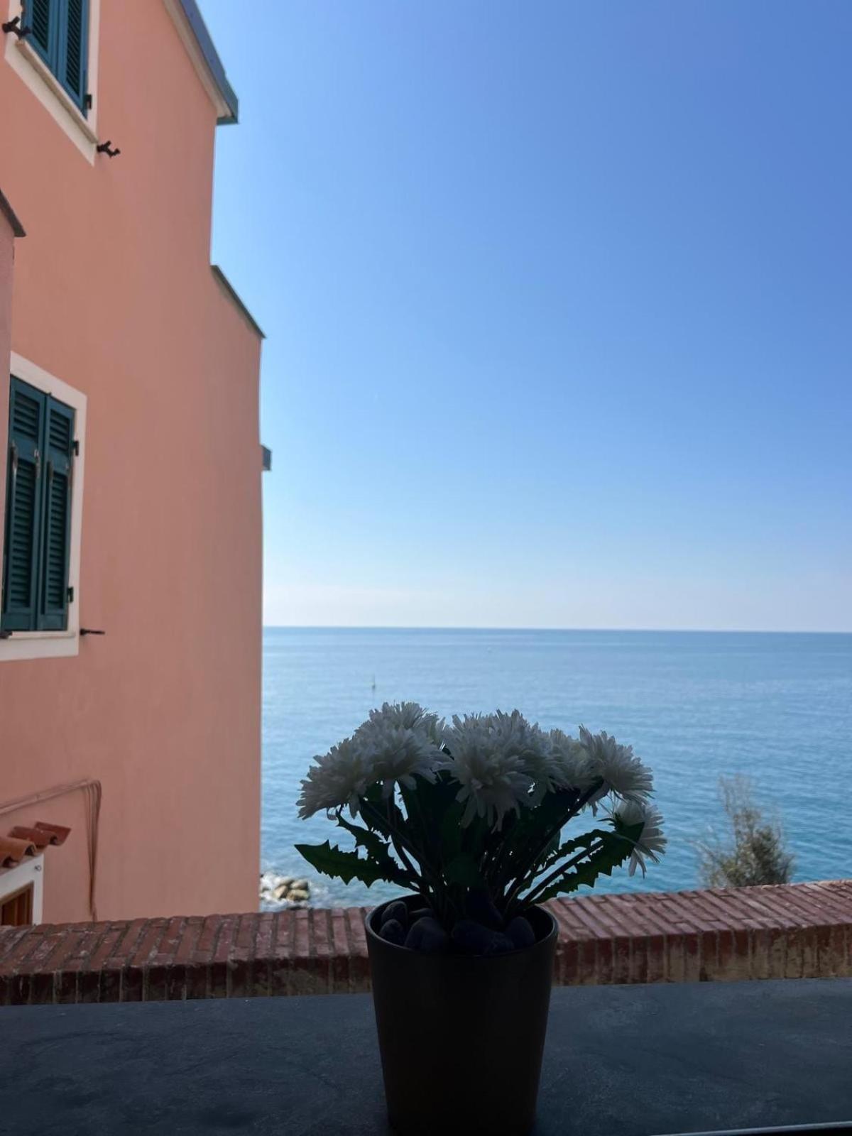 Vibes 5terre Riomaggiore